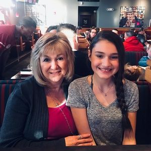 Meet your Posher, Maddyxholder